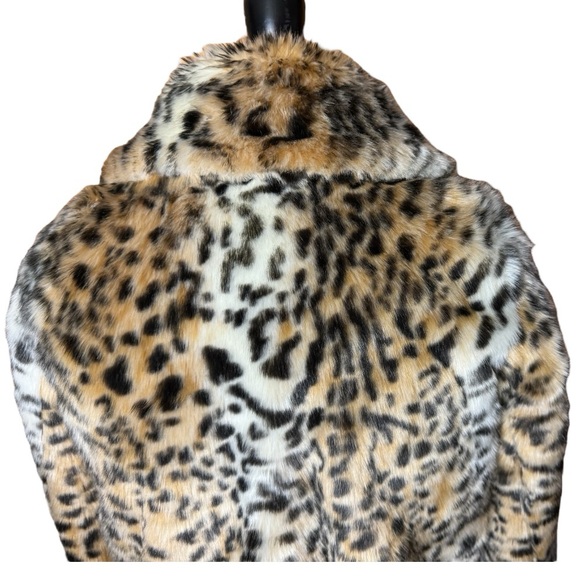 Forever 21 Faux Fur Coat - Picture 9 of 15